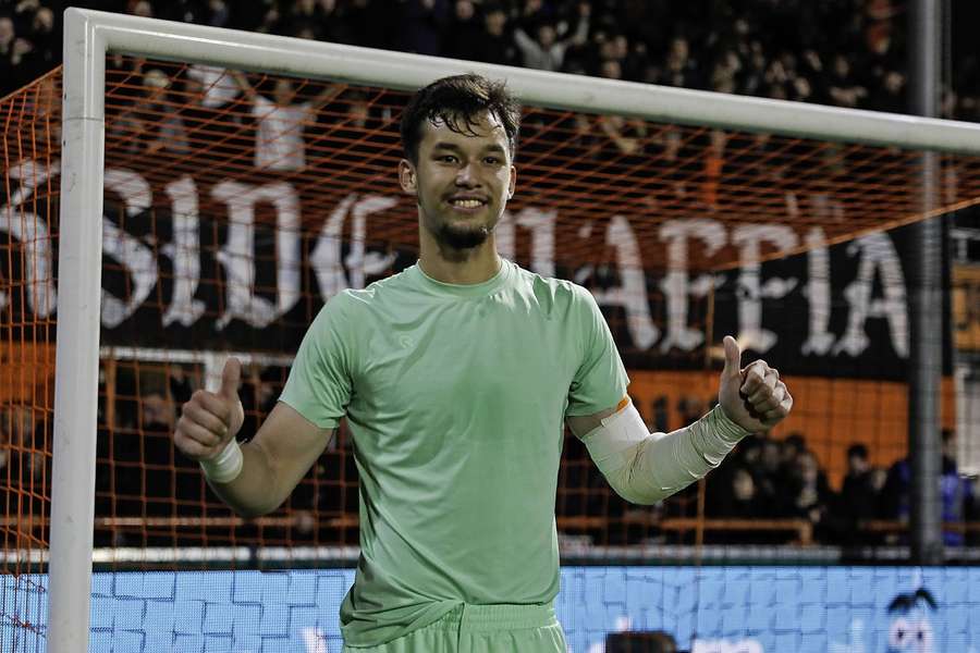 Volendam-doelman Backhaus blij met zijn clean sheet