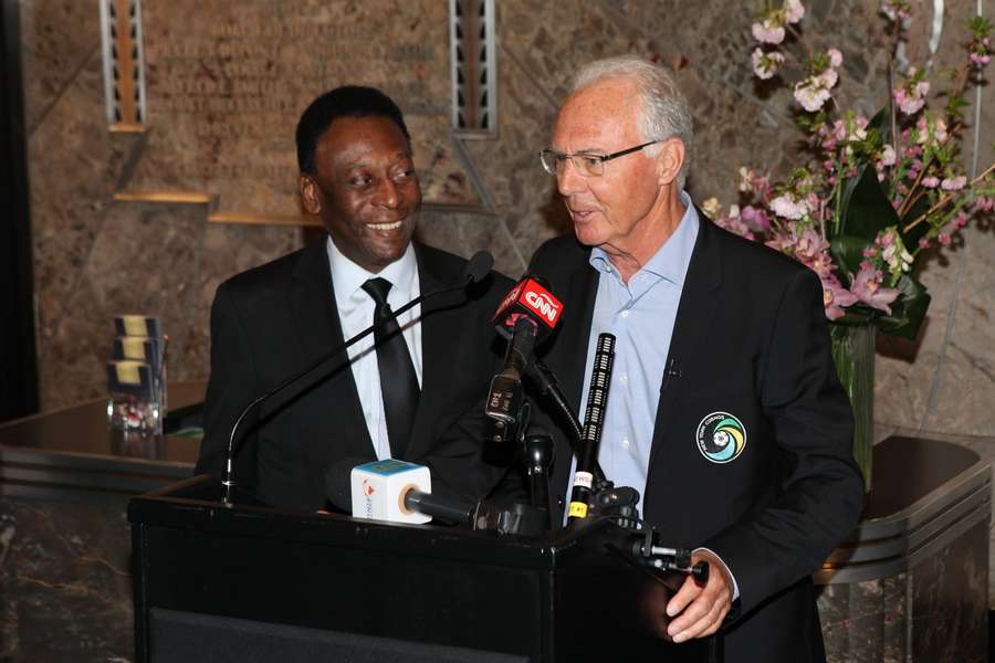 Pelé a Franz Beckenbauer spolu v New Yorku v apríli 2015. 