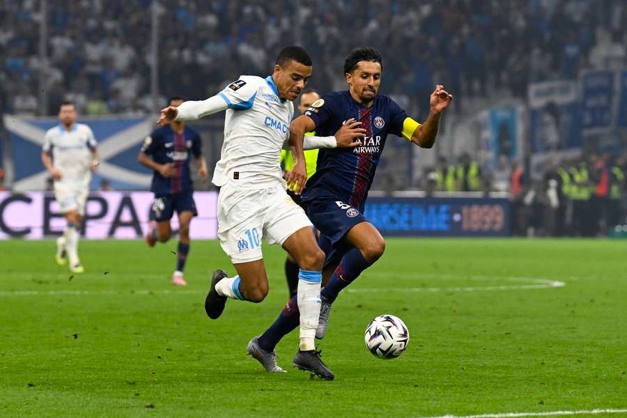 Greenwood em ação diante do Paris Saint-Germain
