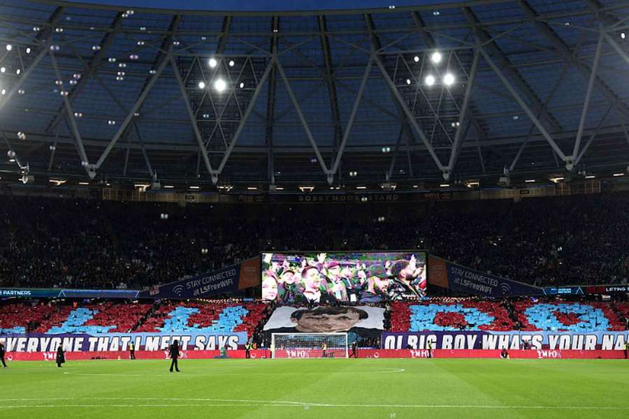 West Ham uctil českou legendu Luďka Mikloška.