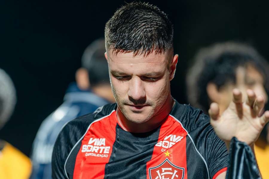 Renato Kayzer garantiu o triunfo do Vitória sobre o Vasco Renato Kayzer garantiu o triunfo do Vitória sobre o Vasco