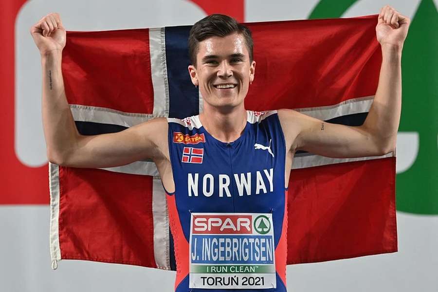 Jakob Ingebrigtsen venceu os 1500 e 3000 metros nos Europeus