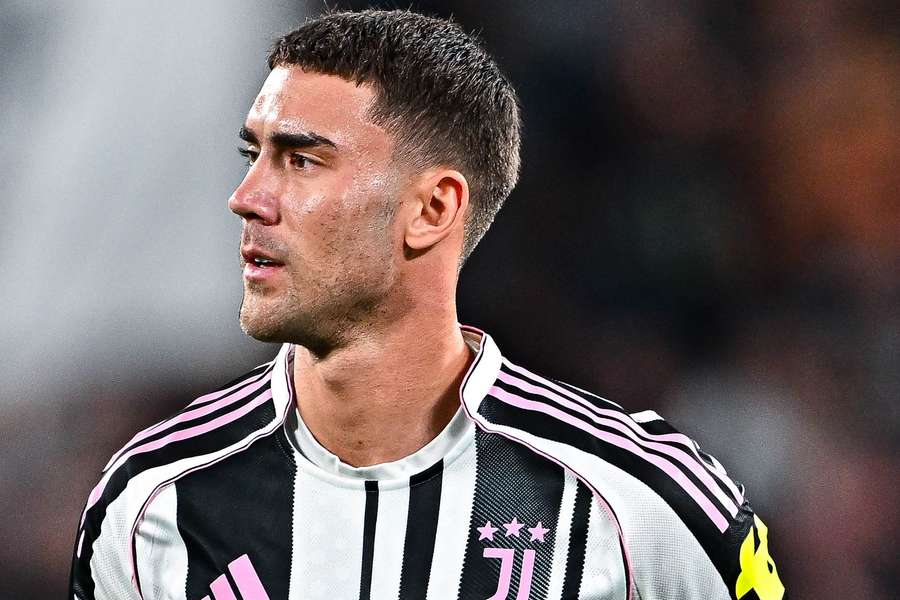 Juventus přemýšlí o lednovém prodeji Dušana Vlahoviče.