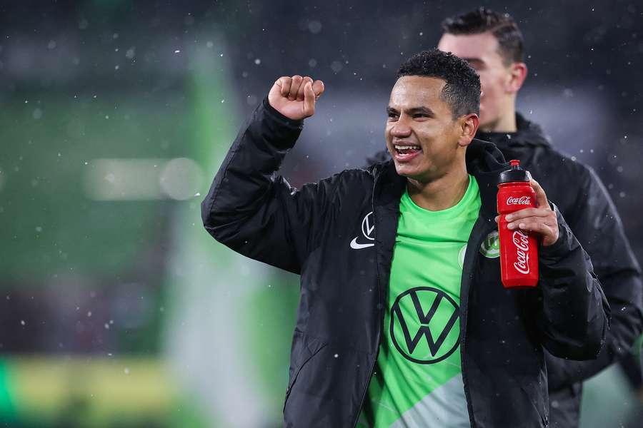 Wolfsburg's Brazilian defende Rogerio will be back from injury soon Wolfsburg's Brazilian defende Rogerio will be back from injury soon