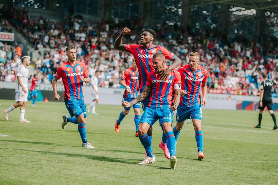 Viktorka zvládla otočit domácí duel s Olomoucí. Viktorka zvládla otočit domácí duel s Olomoucí.