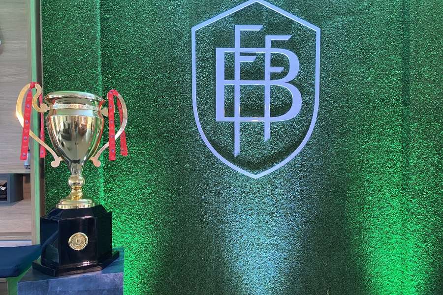 Troféu do Baiano 2025 na sede da Federação Baiana de Futebol (FBF)