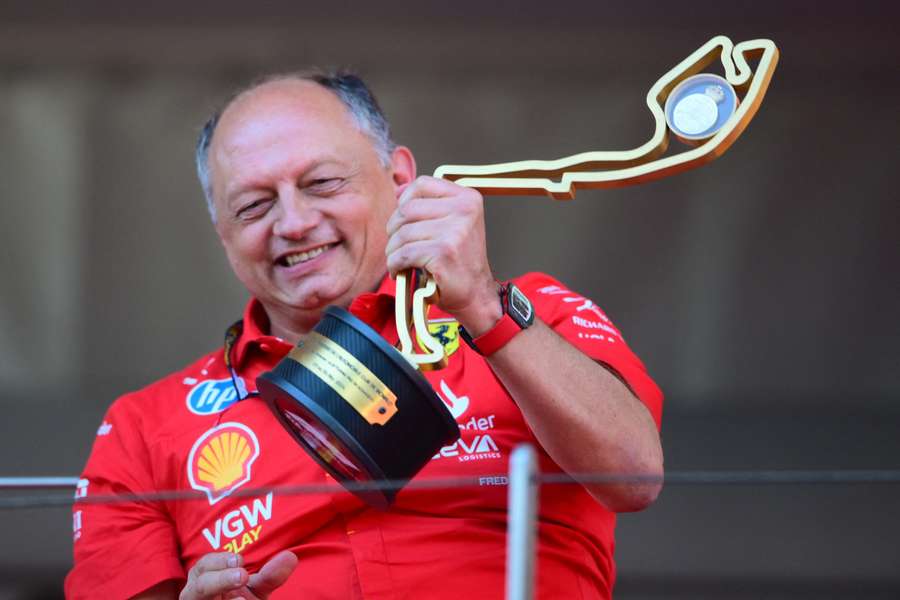 Vasseur en el podio del GP de Mónaco