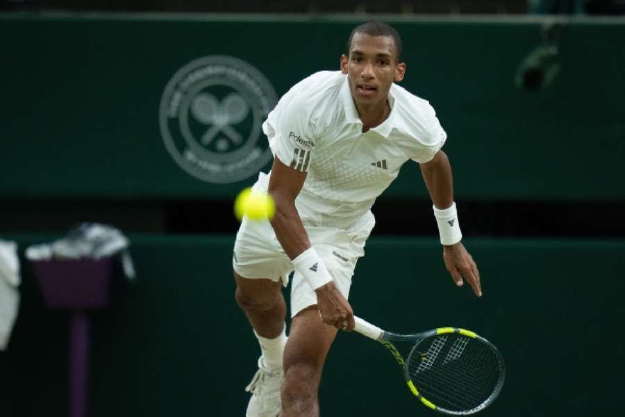 Auger-Aliassime in action Auger-Aliassime in action