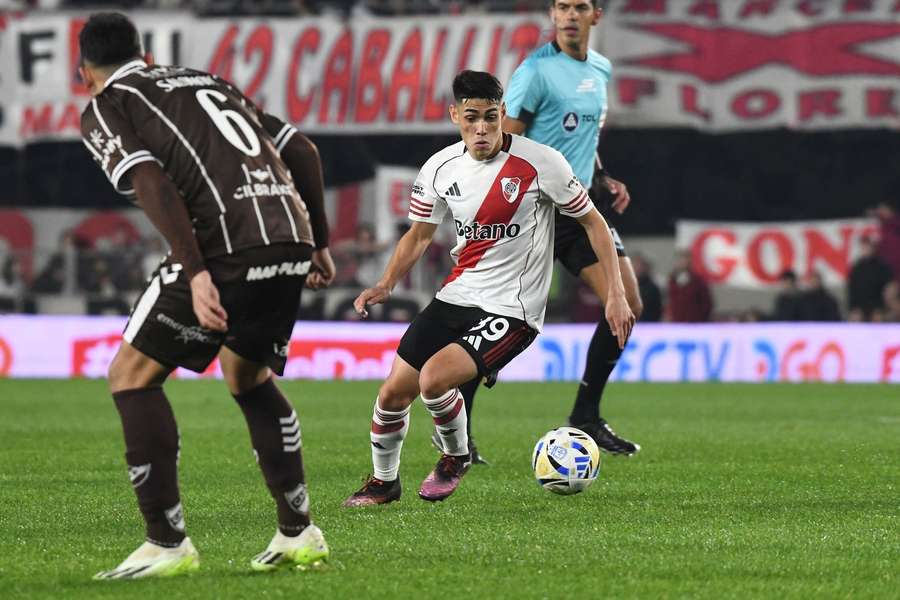 Santiago Lencina tem cláusula de rescisão de 30 milhões de euros