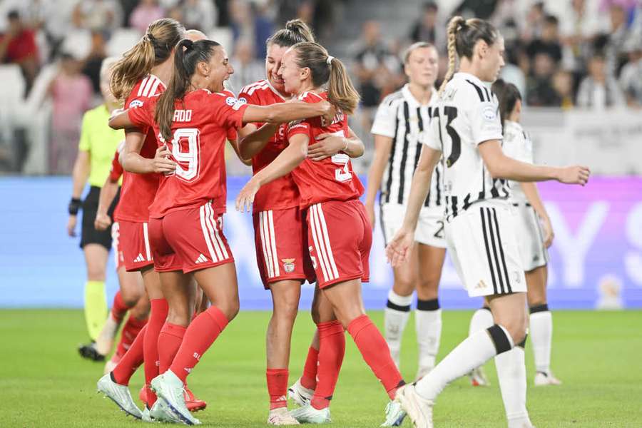 A festa das jogadoras do Benfica em Turim A festa das jogadoras do Benfica em Turim