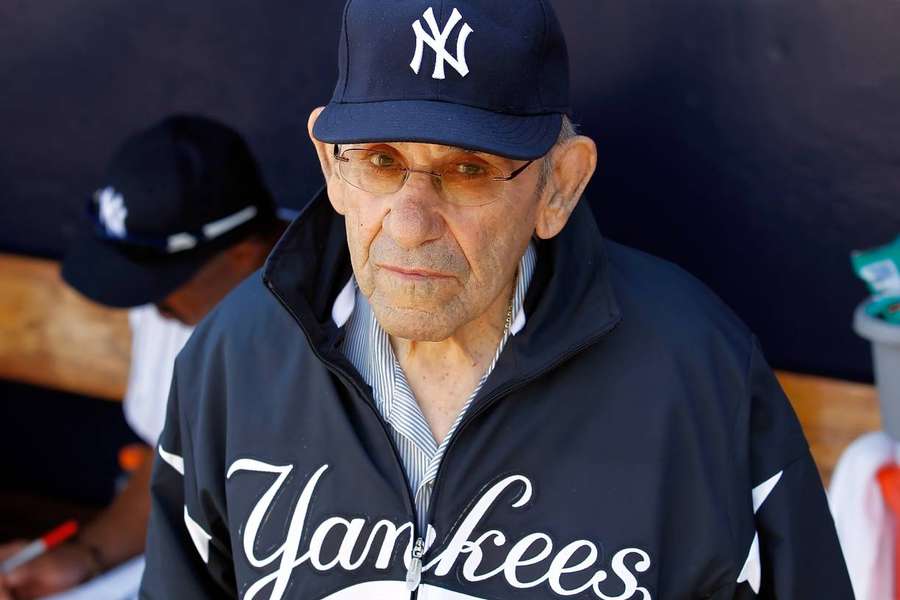 Yogi Berra, dos New York Yankees, teve objetos pessoais no valor de 1 milhão de dólares roubados do seu museu