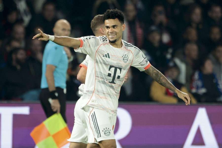 Luis Díaz polarisierte gestern durch Tore, aber auch durch eine beinahe fatale Rote Karte.