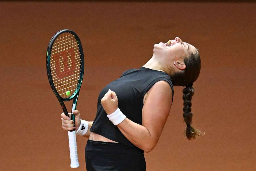 Ostapenko é campeã do WTA de Stuttgart; Sabelenka é vice pela 4ª vez