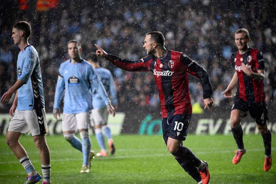 Bernardeschi celebra uno de sus dos goles ante el Celta