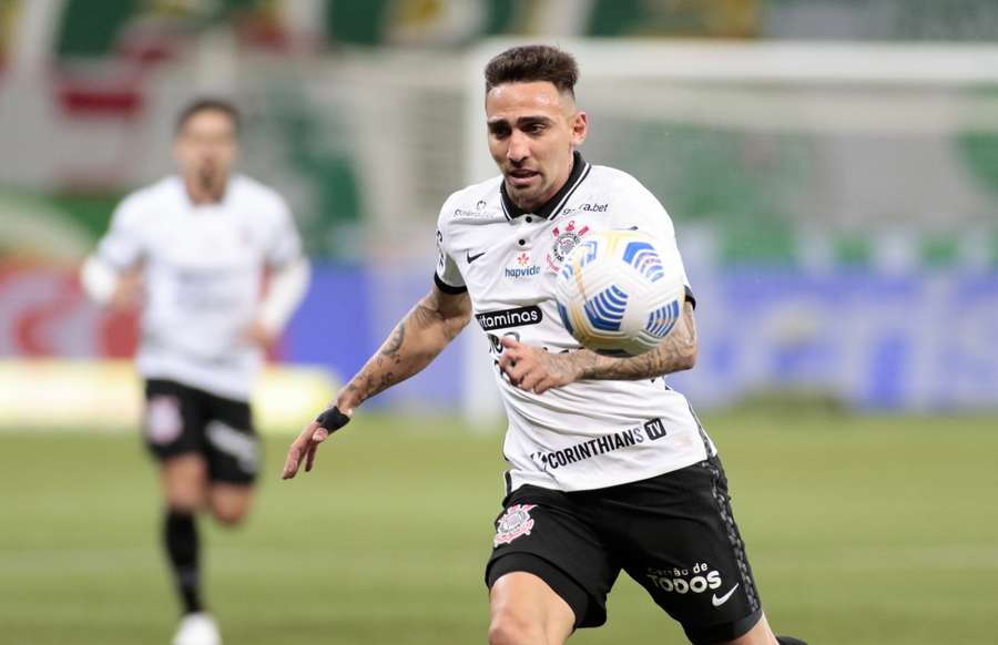 Gustavo Mosquito saiu do Corinthians em litígio Gustavo Mosquito saiu do Corinthians em litígio