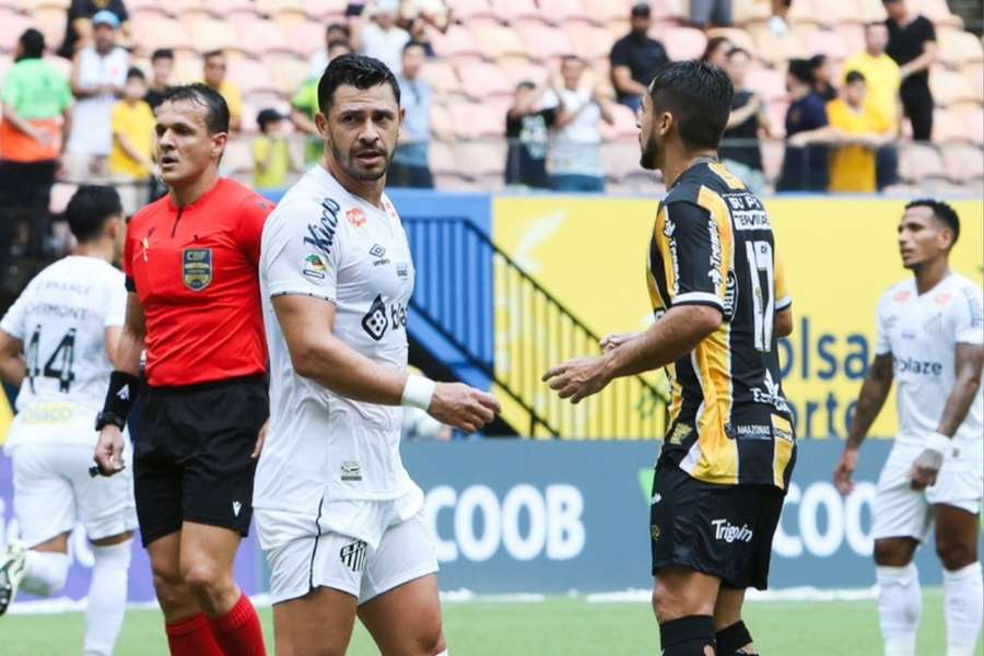 Santos teve atuação ruim em Manaus