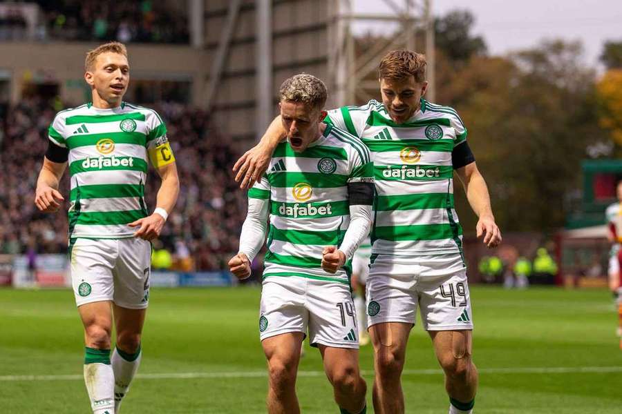 Celtic retake top spot as Rangers edge past St. Mirren