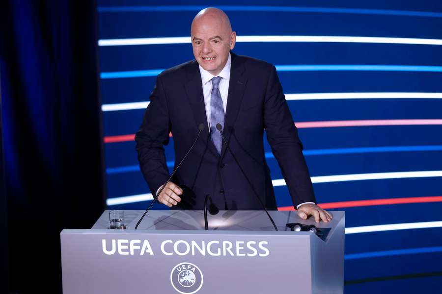 Działacze FIFA zarobili w ubiegłym roku wielkie pieniądze. Opublikowano raport finansowy