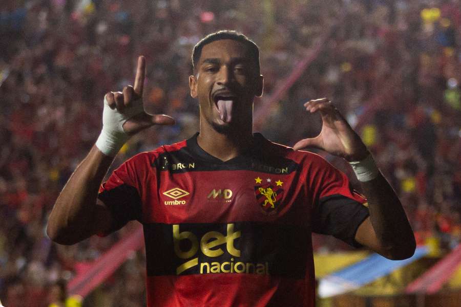 Derik Lacerda era o principal nome do ataque do Sport Derik Lacerda era o principal nome do ataque do Sport