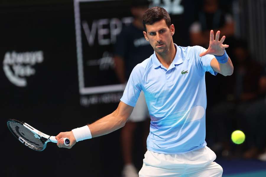 Djokovic beat Cilic in two sets