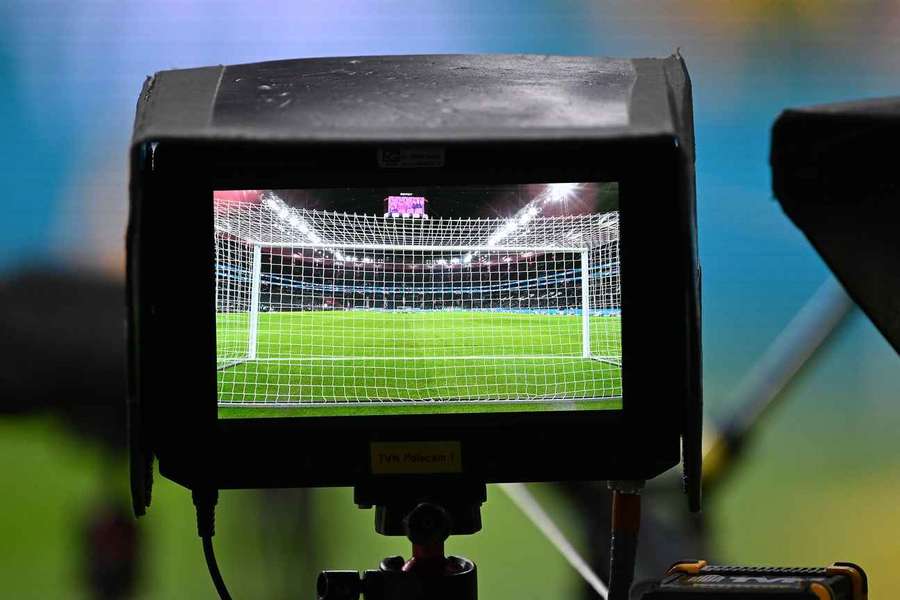 DAZN schnappt Sky die Konferenz weg DAZN schnappt Sky die Konferenz weg