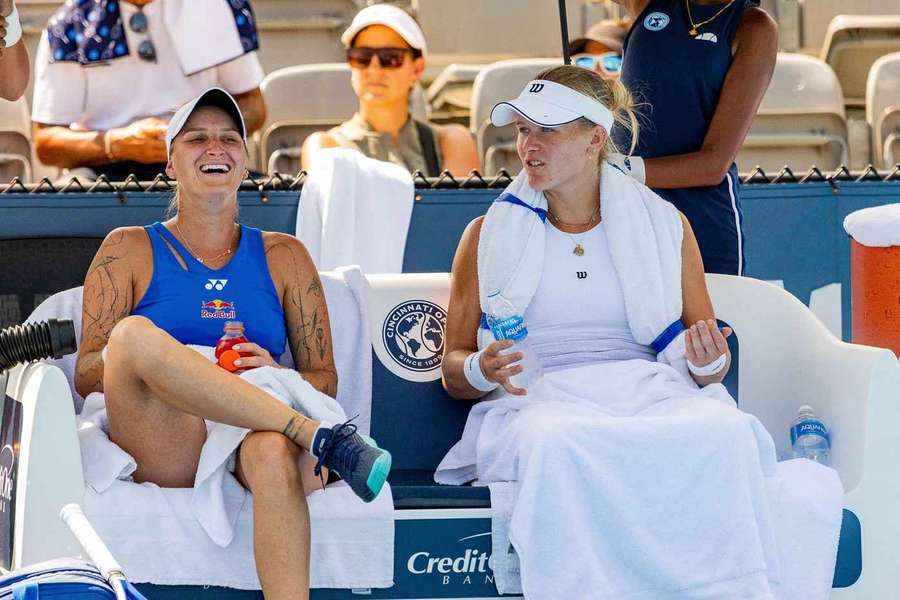 Vondroušová se Stearnsovou na favoritky nestačily.