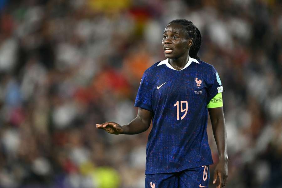 La capitaine Griedge Mbock de retour en Bleues pour les matchs de qualification face aux Pays-Bas