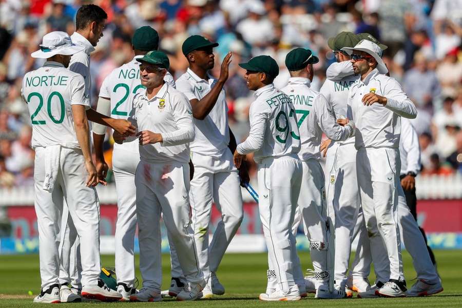 South Africa thump England to win first test by a whopping innings and 12 runs