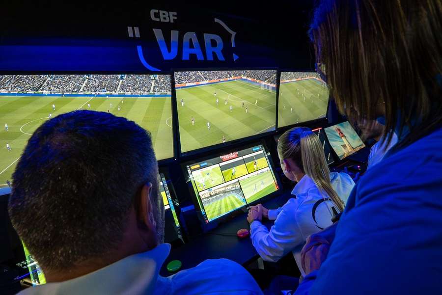 O sistema será integrado à Central do VAR, na sede da CBF O sistema será integrado à Central do VAR, na sede da CBF