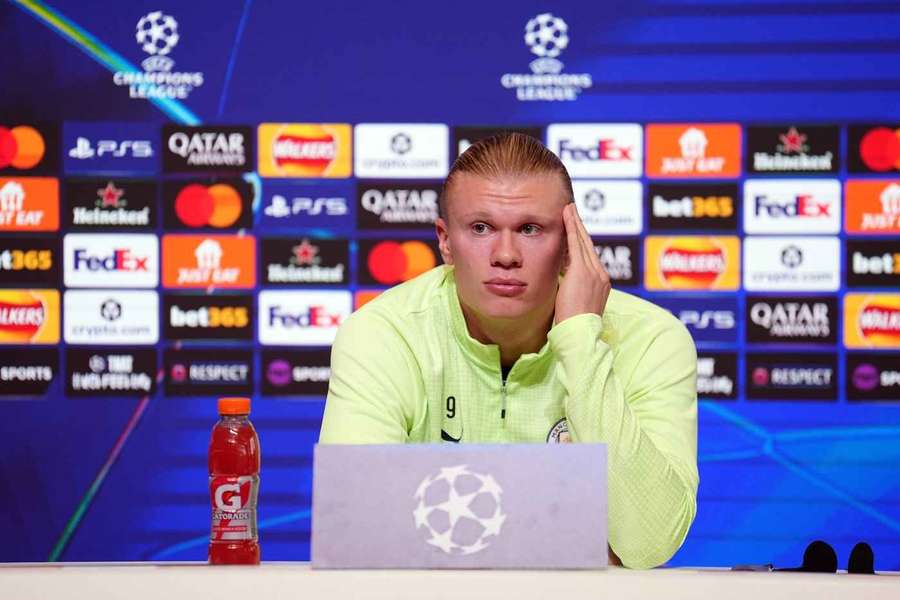 Haaland afirma que las comparaciones con Messi y Ronaldo son injustas: ¡Nadie puede acercarse a ellos dos! Haaland afirma que las comparaciones con Messi y Ronaldo son injustas: ¡Nadie puede acercarse a ellos dos!