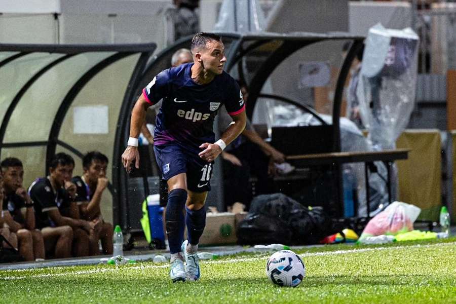 Luís Machado cumpre primeira época em Hong Kong Luís Machado cumpre primeira época em Hong Kong