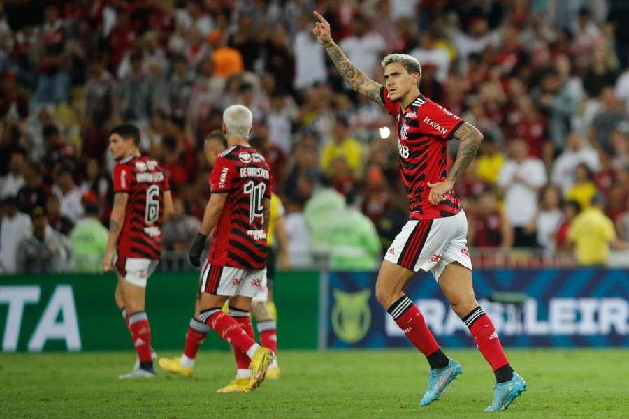 Pedro vive expectativa para estar na Copa do Mundo