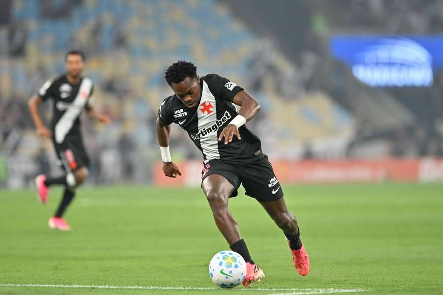 Andrés Gomez é uma das armas ofensivas do Vasco Andrés Gomez é uma das armas ofensivas do Vasco