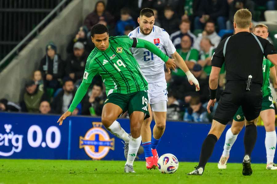 Charlesa zastavilo pred záverečným reprezentačným zrazom v tomto roku zadné stehno. Charlesa zastavilo pred záverečným reprezentačným zrazom v tomto roku zadné stehno.