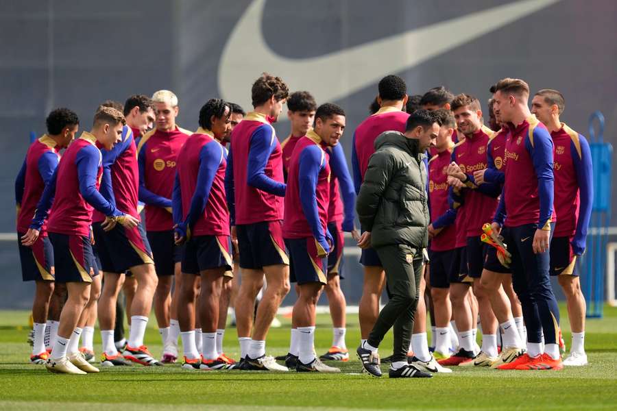Barcelona și Xavi la antrenemente
