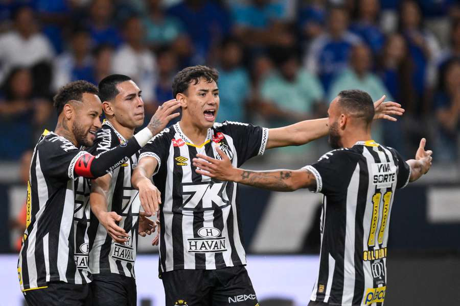 Caballero entrou para mudar a história da partida