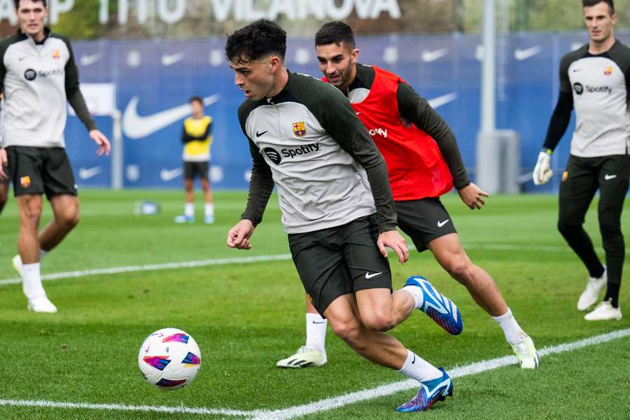 Pedri tijdens een training van Barcelona