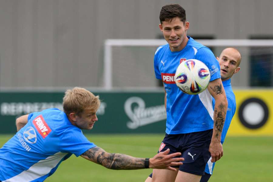 Obránce Martin Vitík během tréninku české reprezentace.