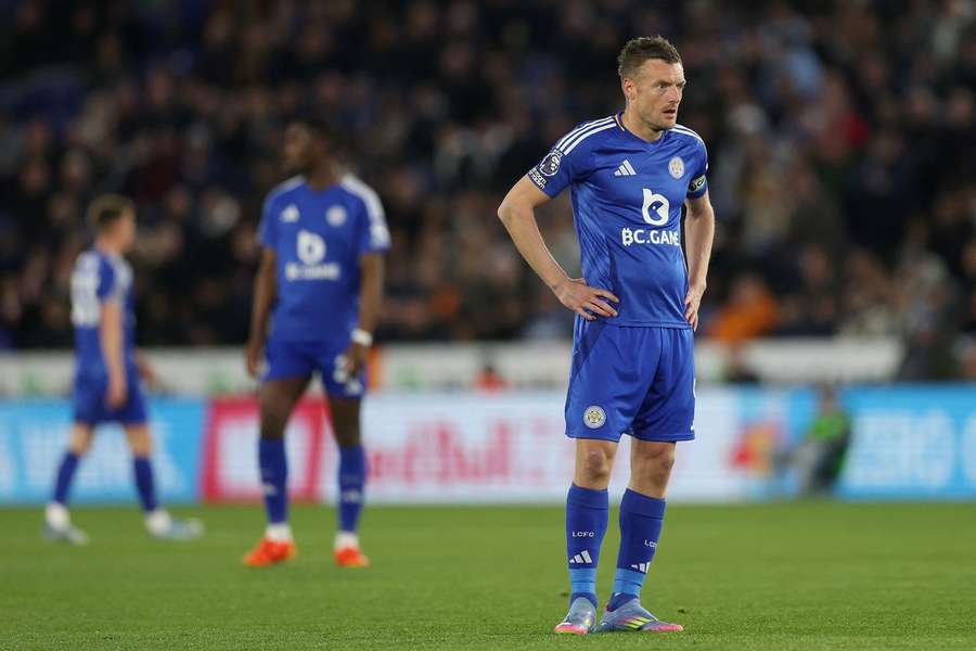 Jamie Vardy deja el Leicester a final de temporada