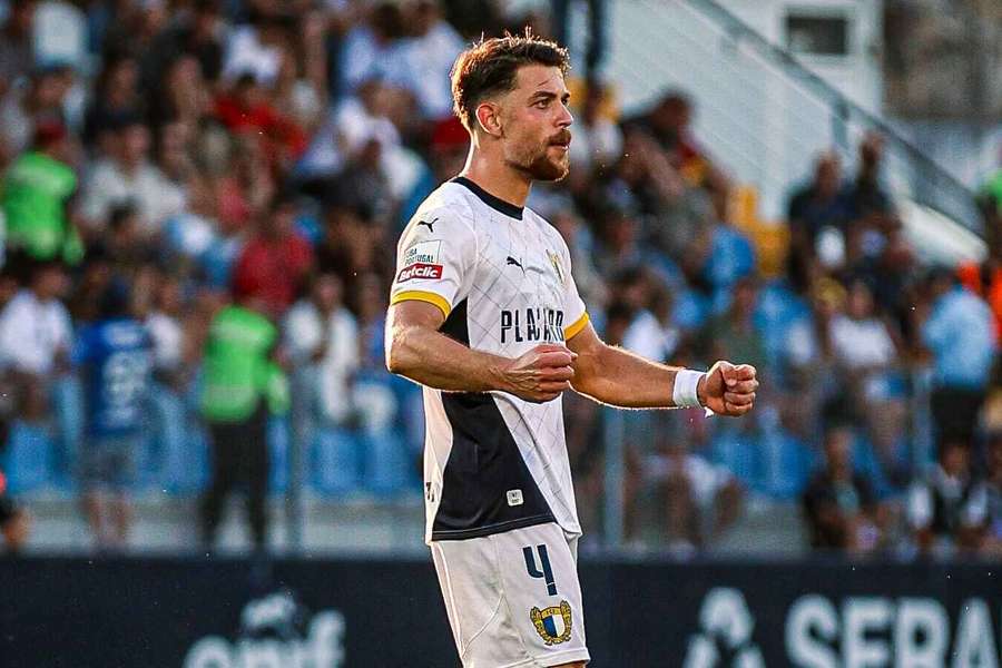 Mihaj festeja pelo Famalicão