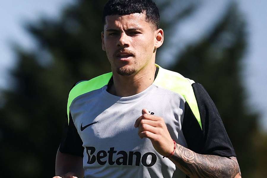 Maxi Araújo no treino do Sporting