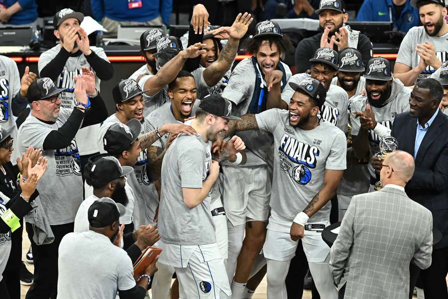 De Mavericks vieren de overwinning van de Western Conference 