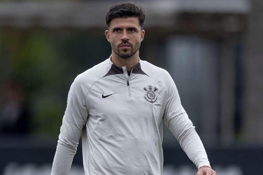 Héctor Hernández estava fora dos planos de Dorival Júnior