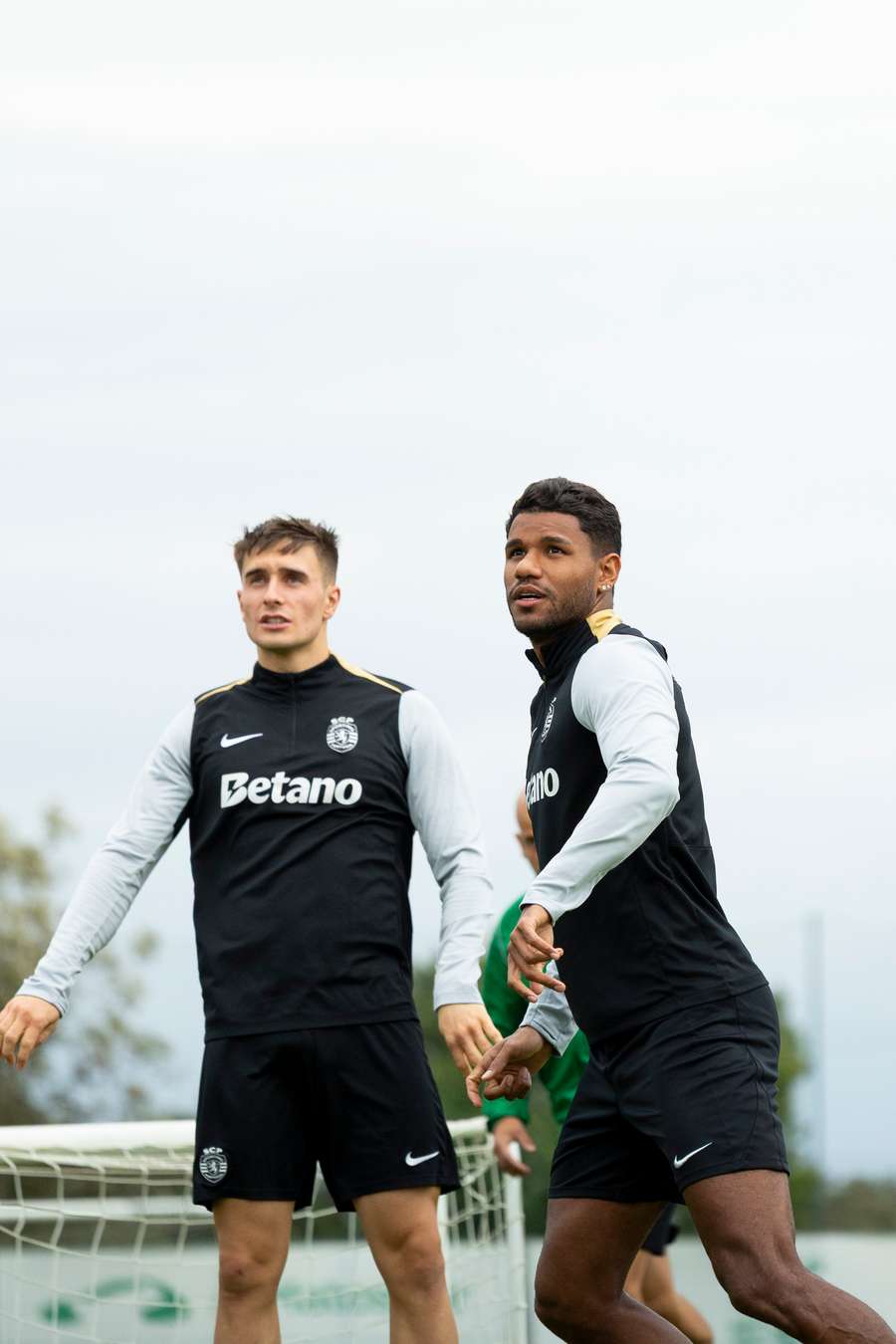 Fresneda e Matheus Reis no treino