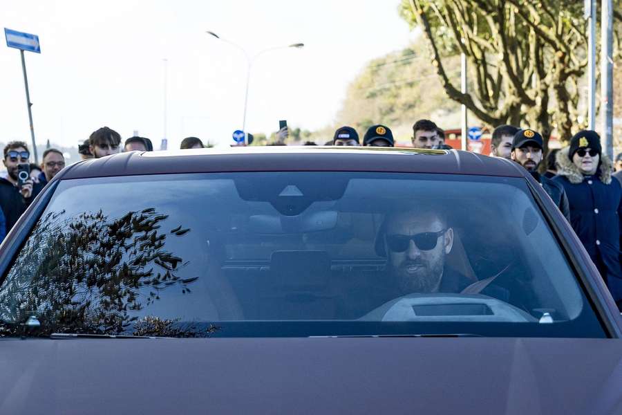De Rossi arriving at the Roma training ground