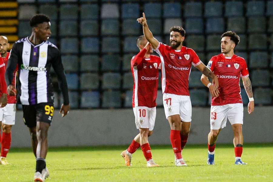 Santa Clara foi eliminado nas pré-eliminatórias da Liga Conferência e também tem direito ao apoio Santa Clara foi eliminado nas pré-eliminatórias da Liga Conferência e também tem direito ao apoio