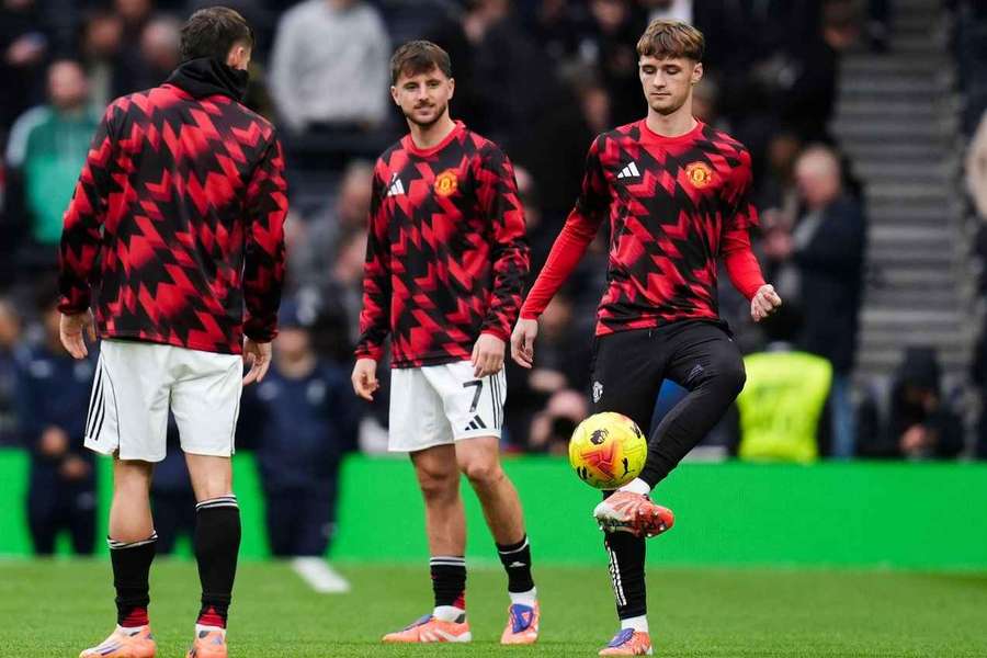Jack Fletcher foi chamado por Ruben Amorim para o jogo com o Tottenham Jack Fletcher foi chamado por Ruben Amorim para o jogo com o Tottenham
