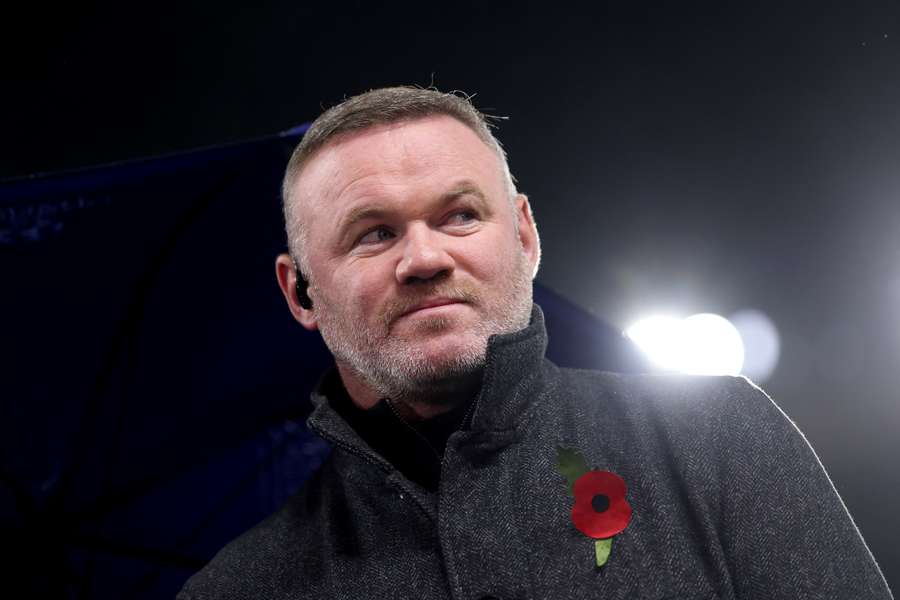 Rooney em Anfield a 4 de novembro de 2025. Rooney em Anfield a 4 de novembro de 2025.