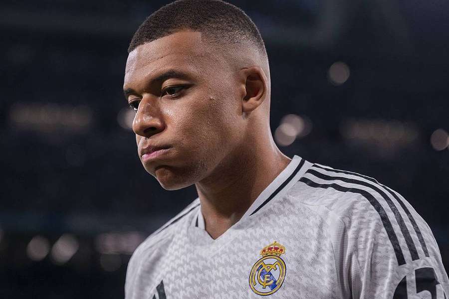 Kylian Mbappé a été stoppé en plein vol dans sa progression par une blessure musculaire à la cuisse gauche. 