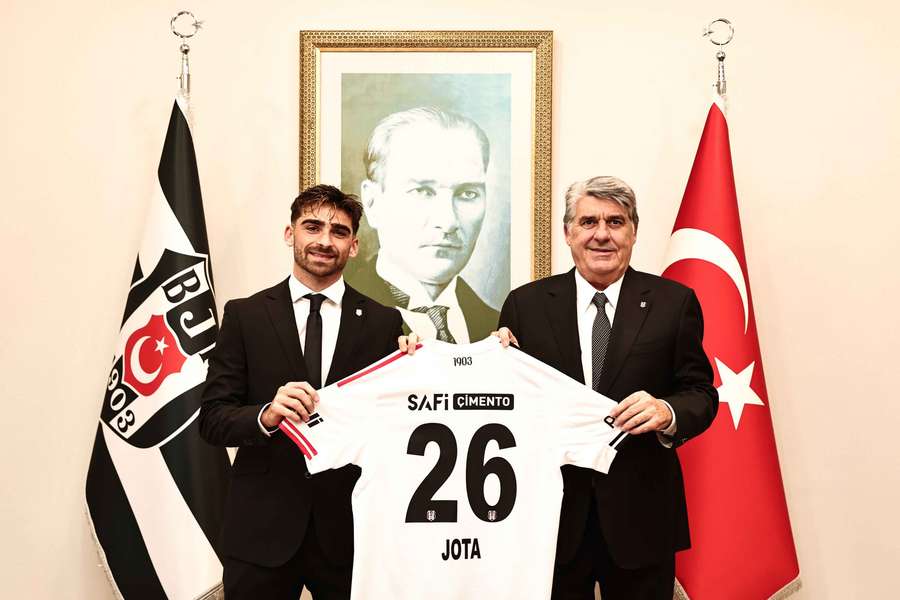 Jota Silva é o novo número 26 do Besiktas